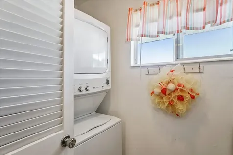 5873 Palm Lane Bradenton FL 34207