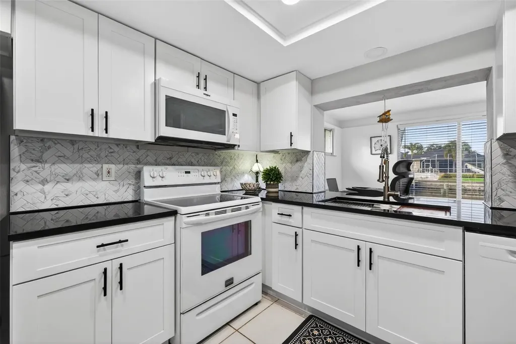 1963 Tanglewood Drive NE St Petersburg FL 33702