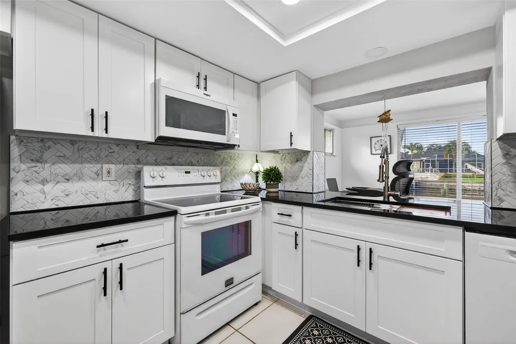 1963 Tanglewood Drive NE St Petersburg FL 33702