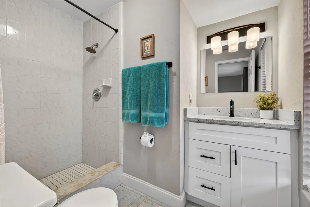 1963 Tanglewood Drive NE St Petersburg FL 33702