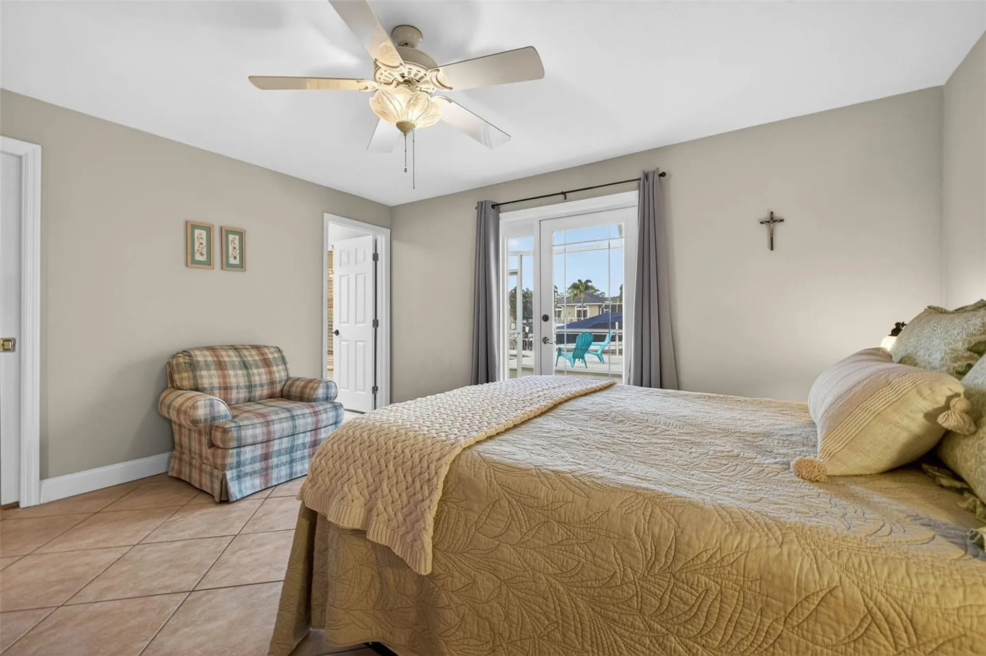 1963 Tanglewood Drive NE St Petersburg FL 33702