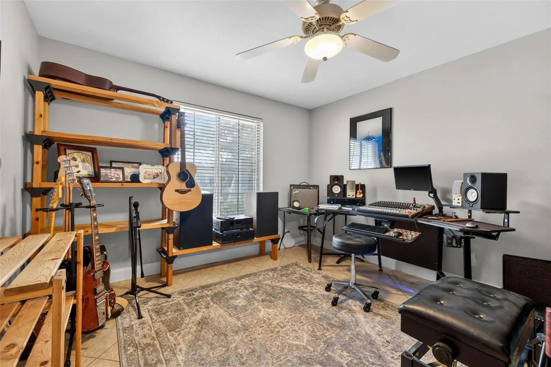 1963 Tanglewood Drive NE St Petersburg FL 33702
