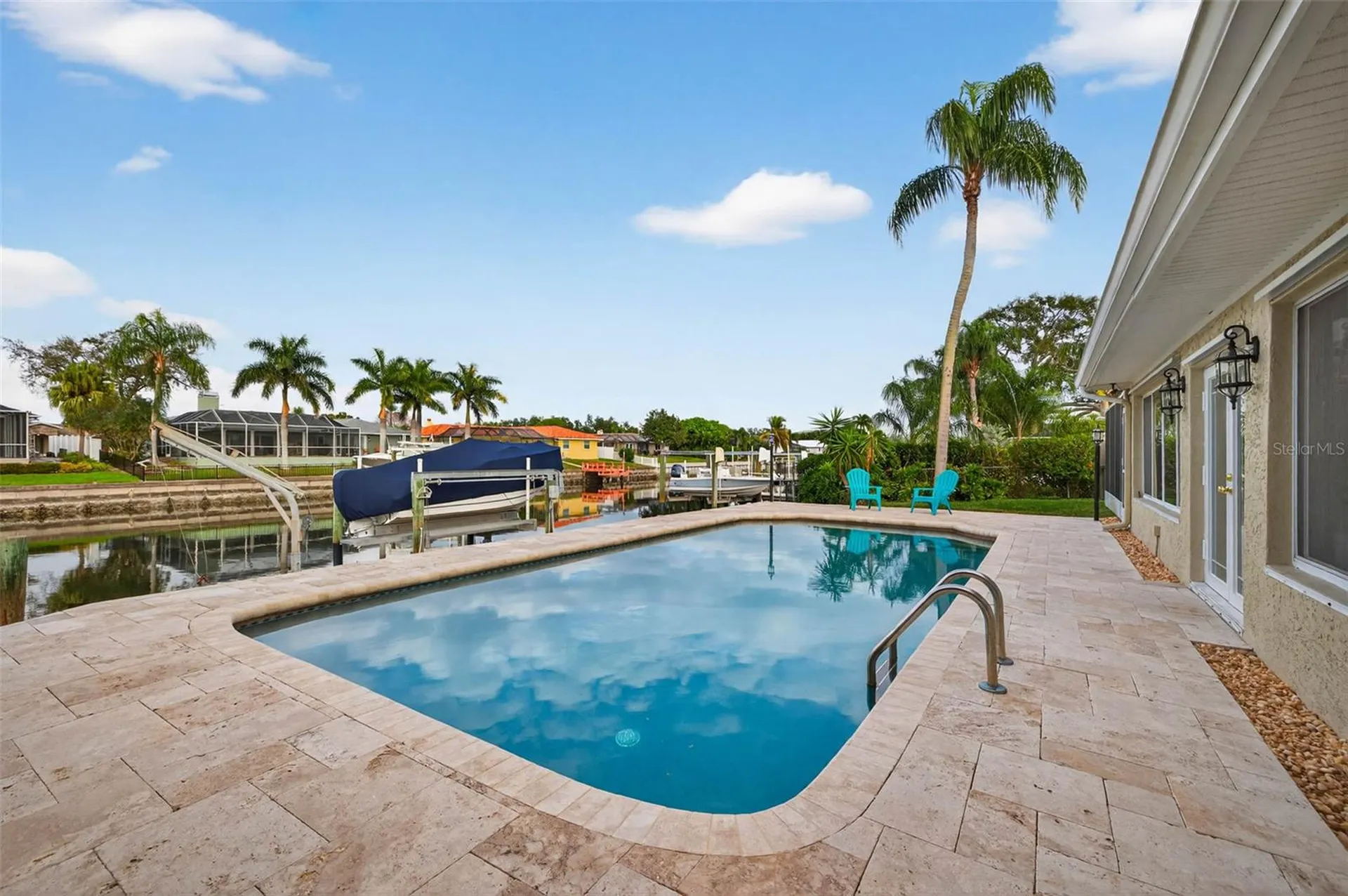 1963 Tanglewood Drive NE St Petersburg FL 33702