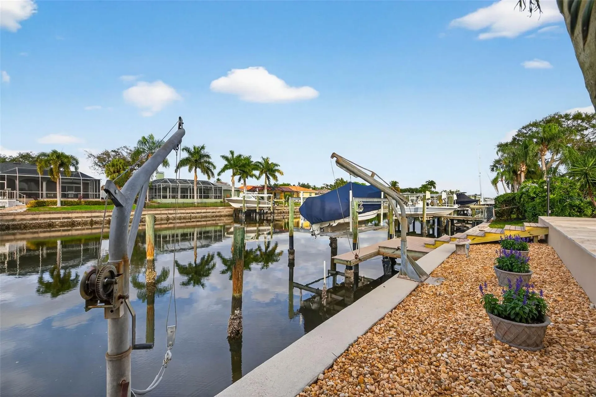 1963 Tanglewood Drive NE St Petersburg FL 33702