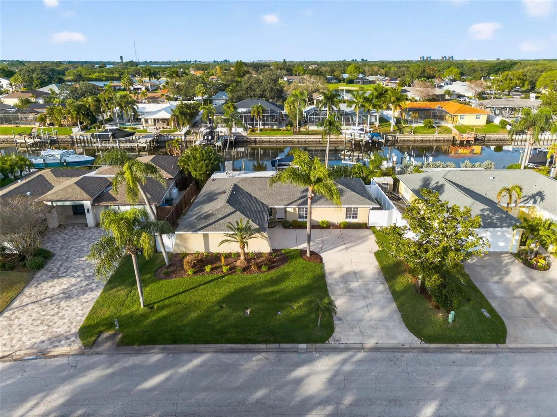 1963 Tanglewood Drive NE St Petersburg FL 33702