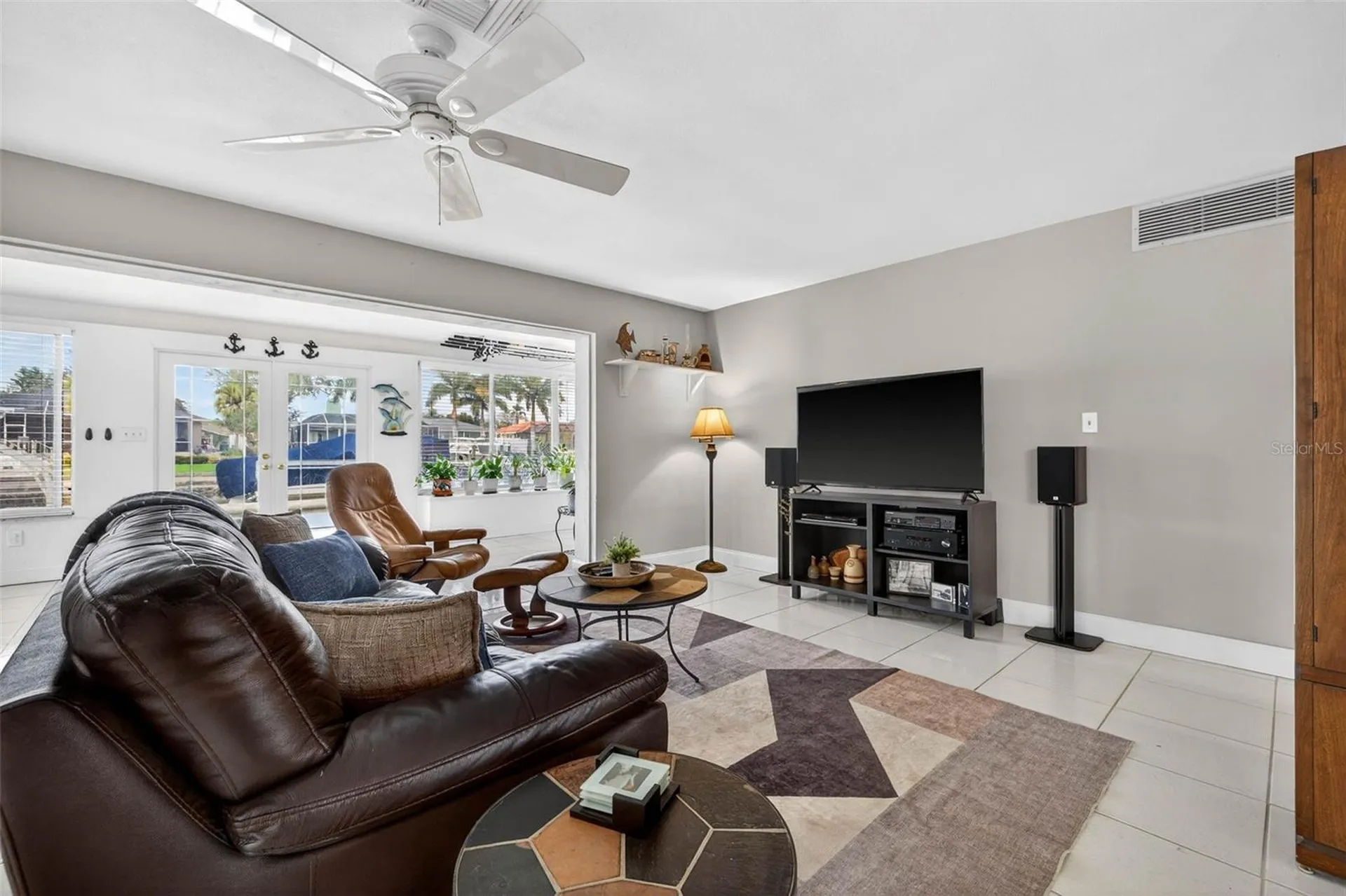 1963 Tanglewood Drive NE St Petersburg FL 33702