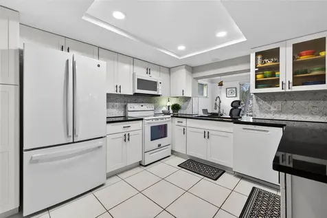 1963 Tanglewood Drive NE St Petersburg FL 33702