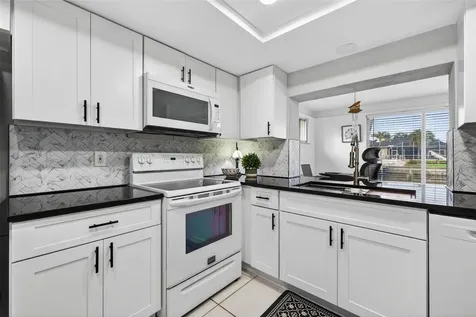 1963 Tanglewood Drive NE St Petersburg FL 33702