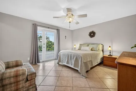 1963 Tanglewood Drive NE St Petersburg FL 33702
