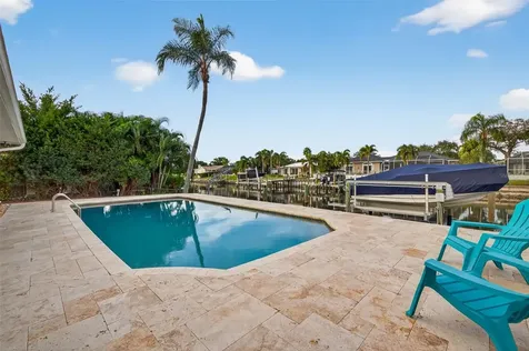1963 Tanglewood Drive NE St Petersburg FL 33702