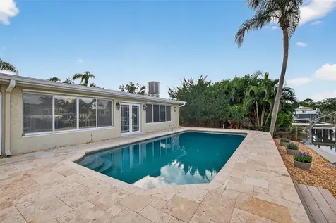 1963 Tanglewood Drive NE St Petersburg FL 33702