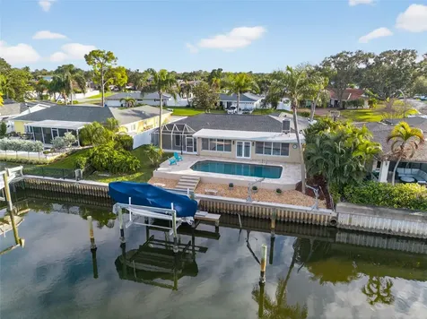 1963 Tanglewood Drive NE St Petersburg FL 33702