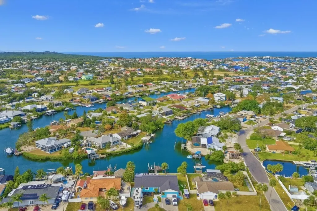 6225 Flamingo Drive Apollo Beach FL 33572