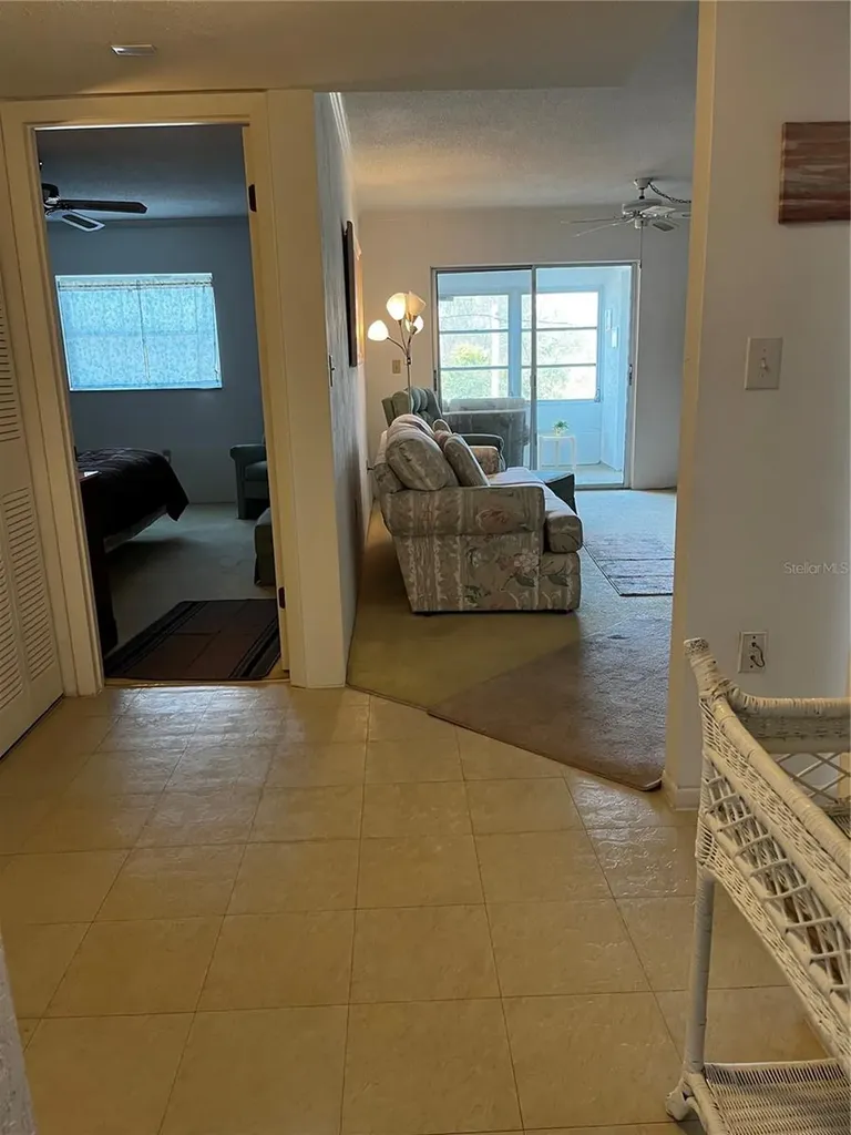 9815 47th Avenue N St Petersburg FL 33708