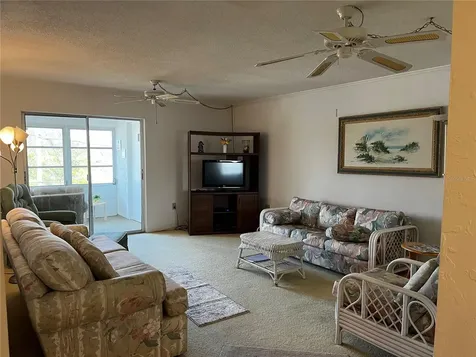 9815 47th Avenue N St Petersburg FL 33708
