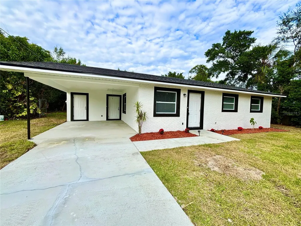 1516 Avenue D NE Winter Haven FL 33881