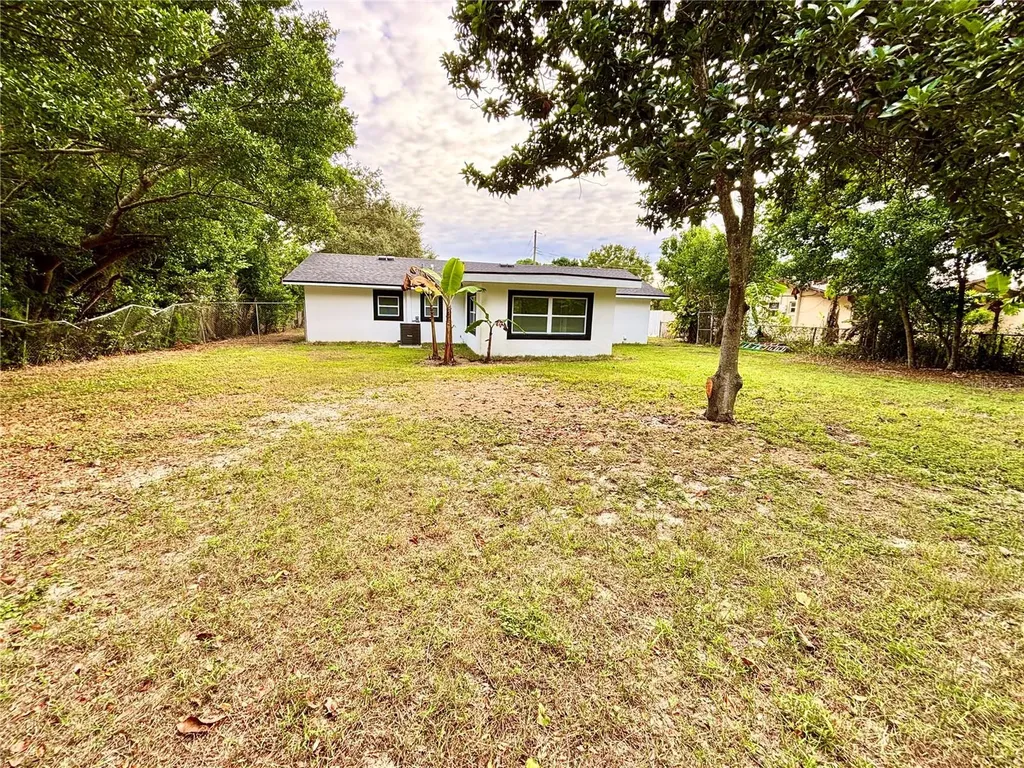 1516 Avenue D NE Winter Haven FL 33881