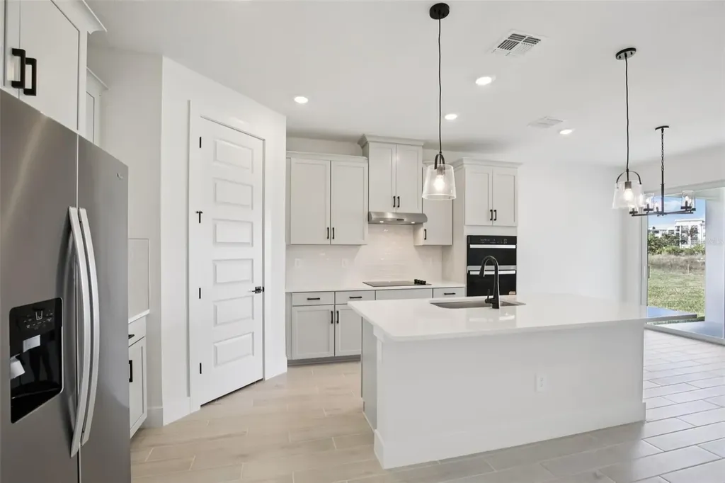 148 Shady Edge Loop Nokomis FL 34275