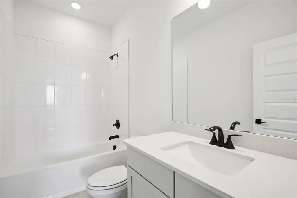 148 Shady Edge Loop Nokomis FL 34275