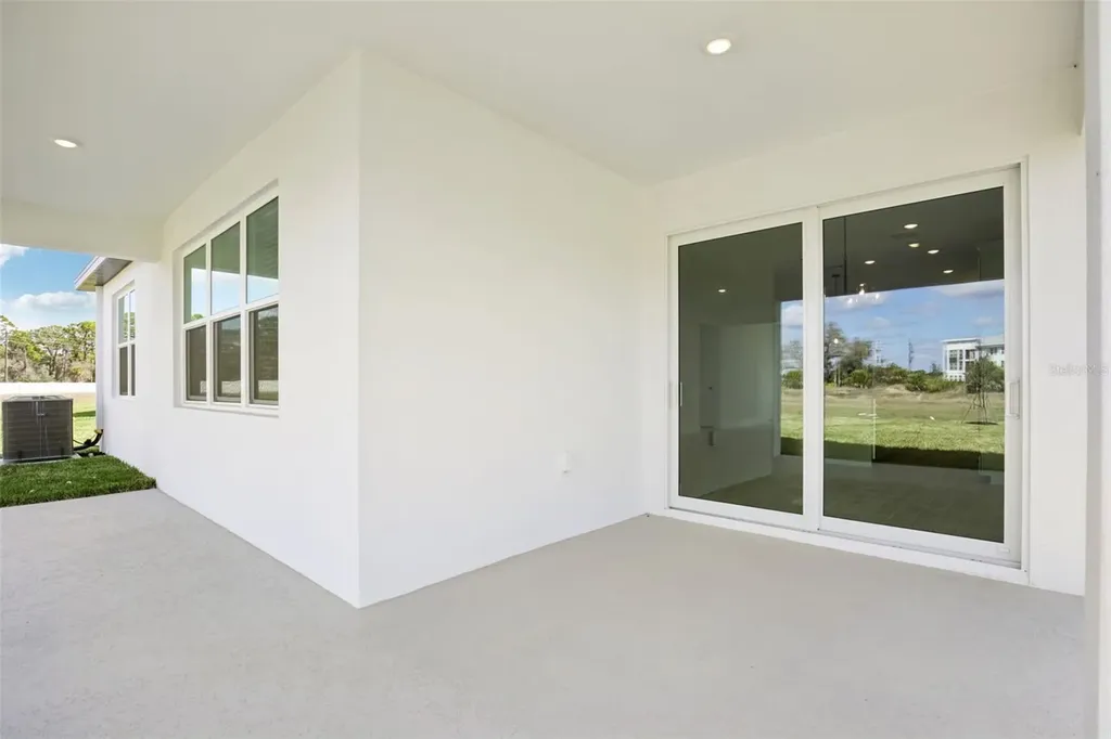 148 Shady Edge Loop Nokomis FL 34275