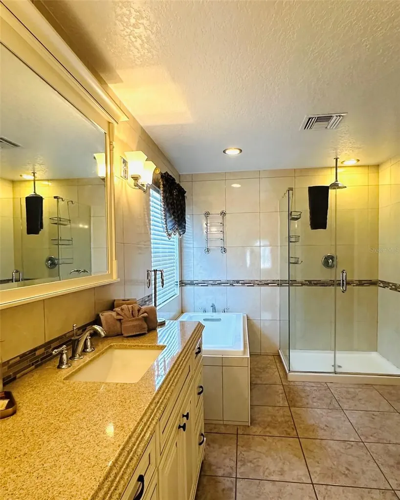 1049 Lake Berkley Drive Kissimmee FL 34746