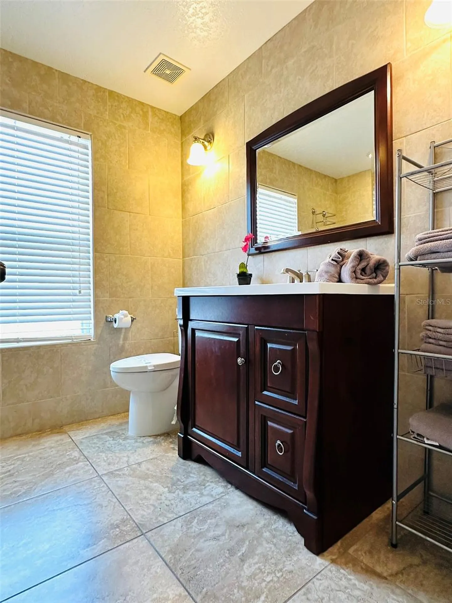 1049 Lake Berkley Drive Kissimmee FL 34746