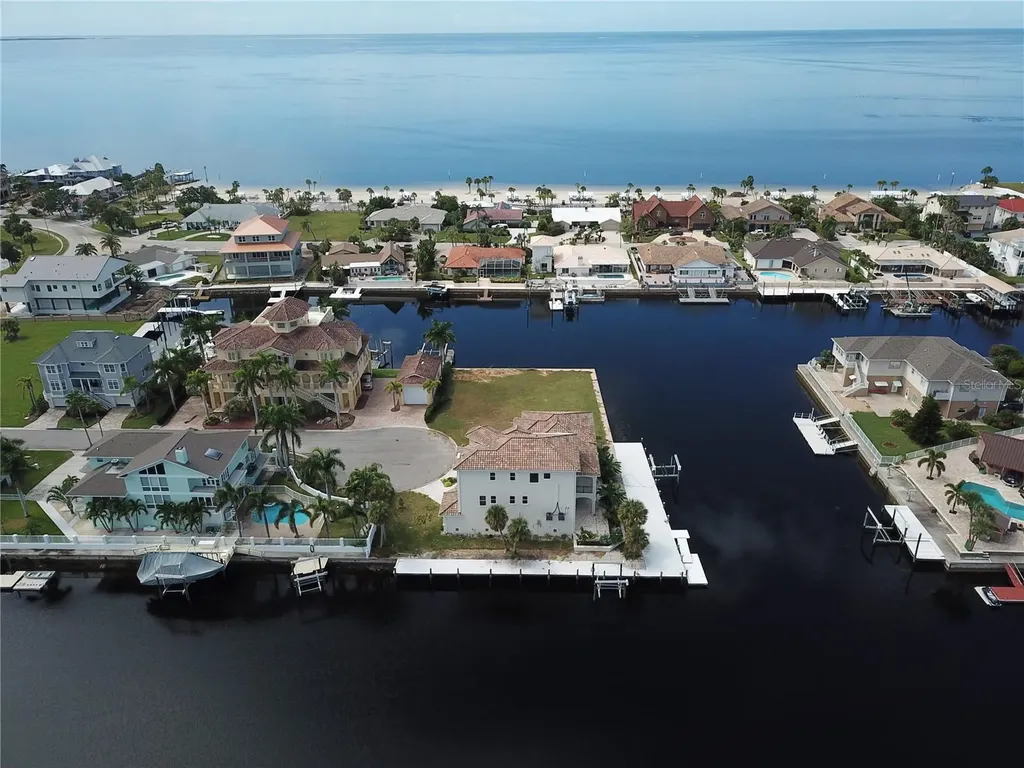 5415 Captains Court New Port Richey FL 34652