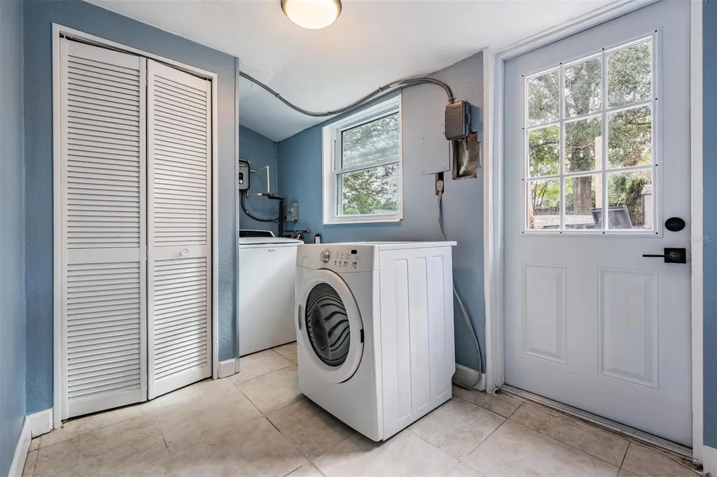 1373 Pinebrook Drive Clearwater FL 33755