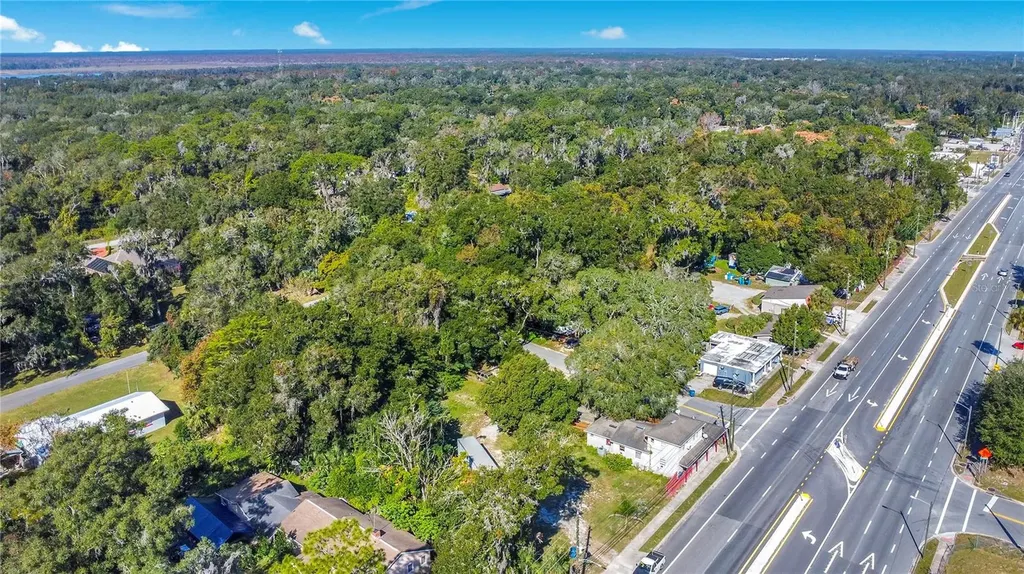 4930 Us Highway 17 De Leon Springs FL 32130