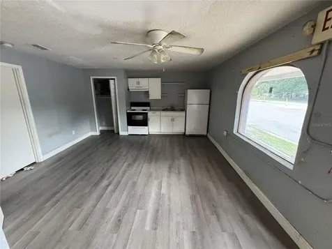 4930 Us Highway 17 De Leon Springs FL 32130