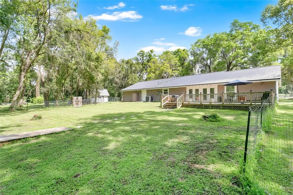 1801 W Highway 329 Citra FL 32113