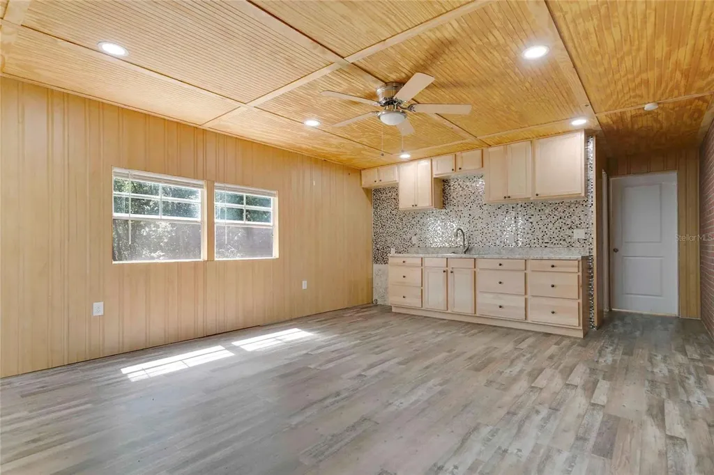 1801 W Highway 329 Citra FL 32113