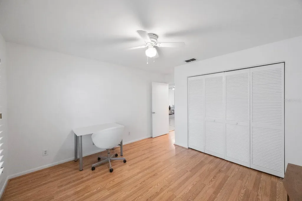 842 Amelia Court NE St Petersburg FL 33702