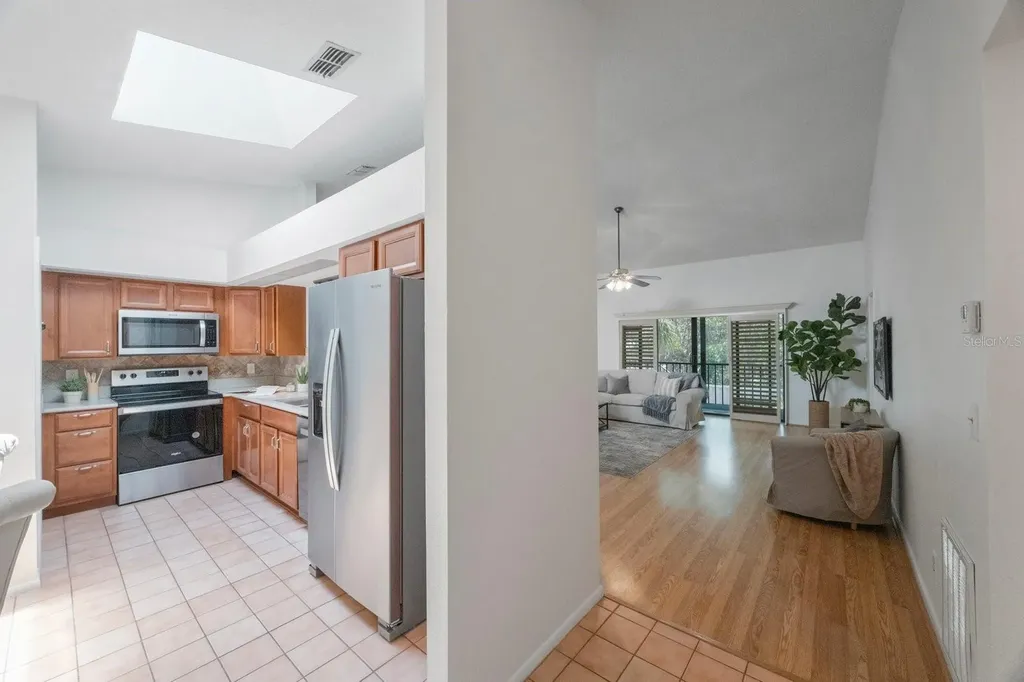842 Amelia Court NE St Petersburg FL 33702