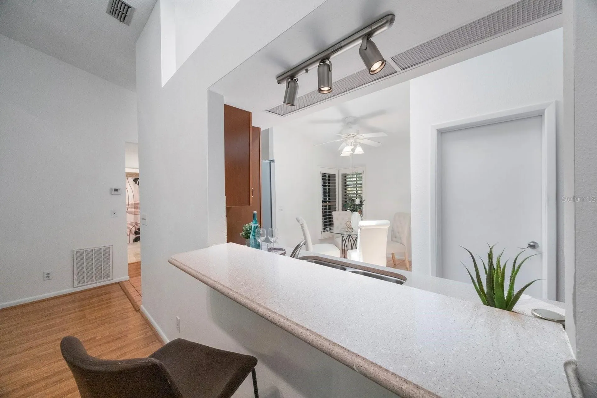 842 Amelia Court NE St Petersburg FL 33702