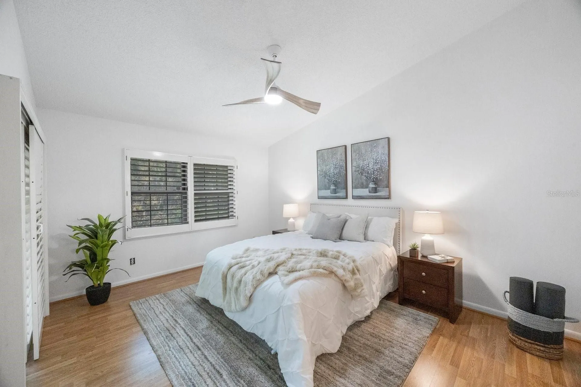 842 Amelia Court NE St Petersburg FL 33702