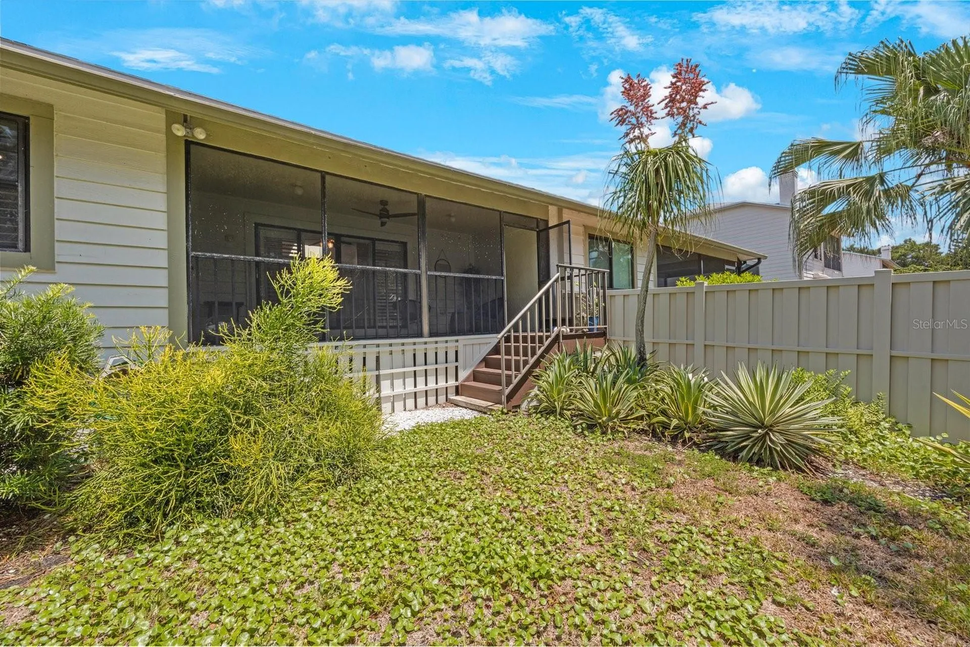 842 Amelia Court NE St Petersburg FL 33702