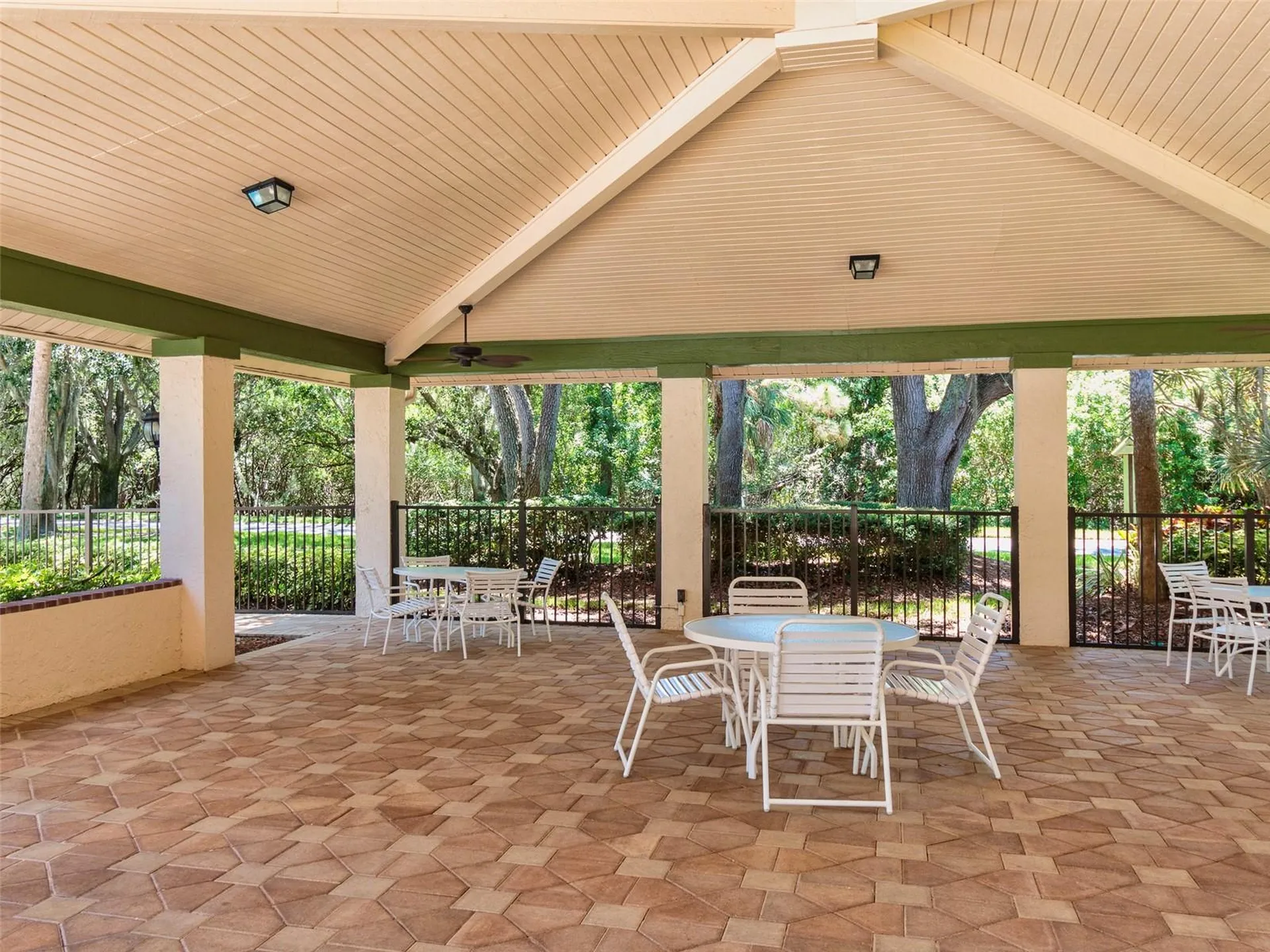 842 Amelia Court NE St Petersburg FL 33702