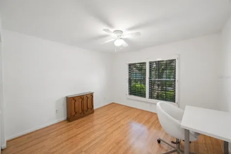 842 Amelia Court NE St Petersburg FL 33702