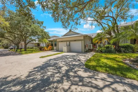 842 Amelia Court NE St Petersburg FL 33702