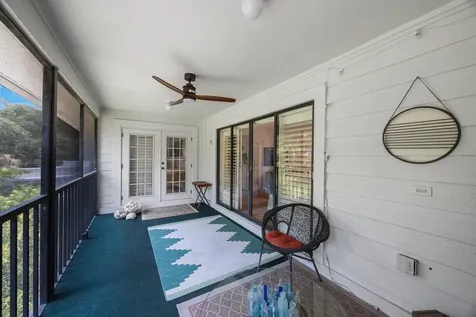 842 Amelia Court NE St Petersburg FL 33702