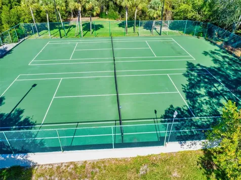 842 Amelia Court NE St Petersburg FL 33702