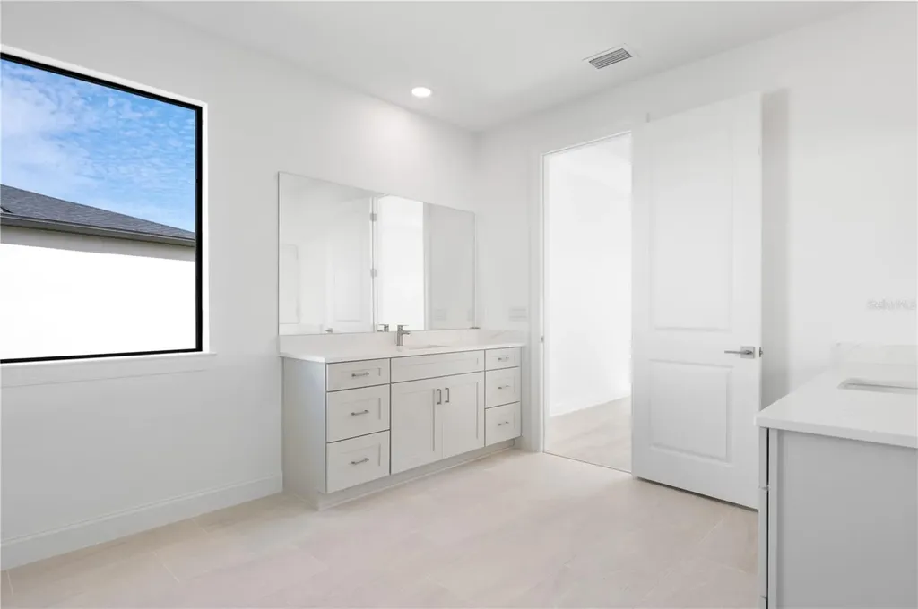 5770 Freestone Circle Apollo Beach FL 33572