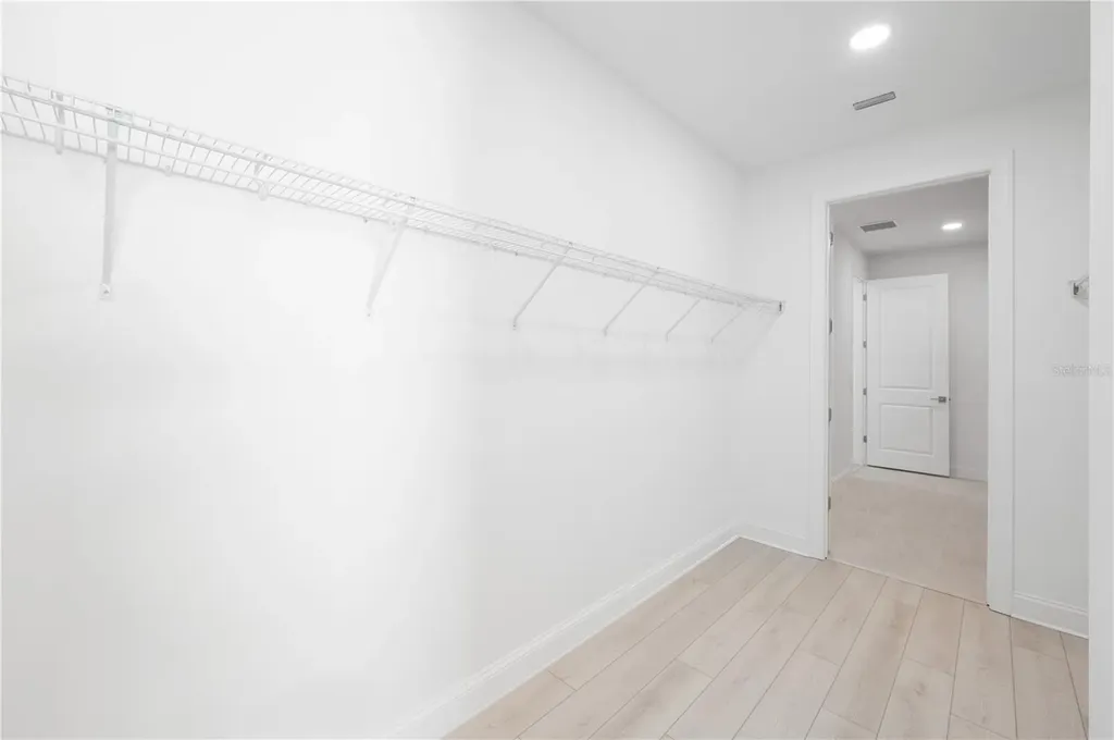 5770 Freestone Circle Apollo Beach FL 33572