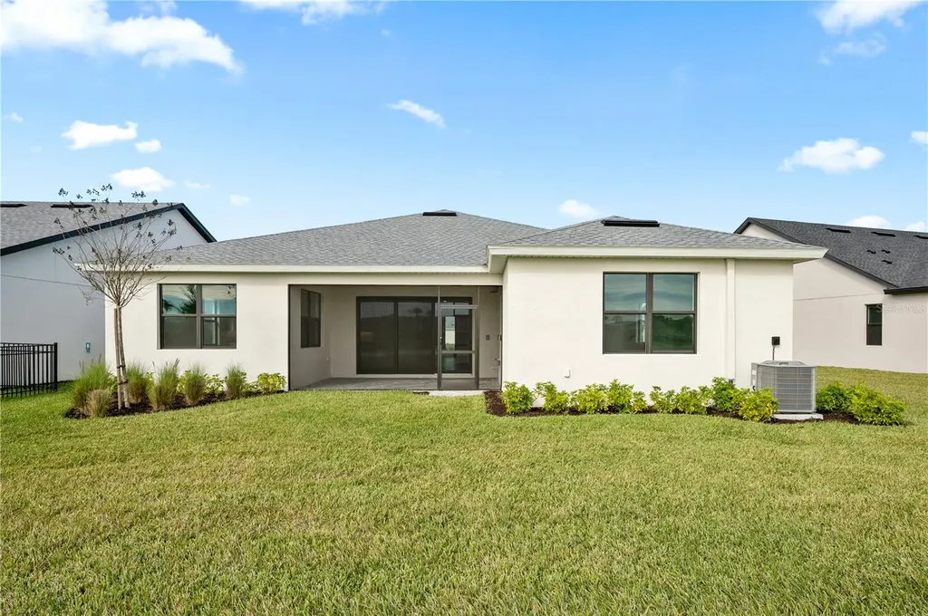 5770 Freestone Circle Apollo Beach FL 33572