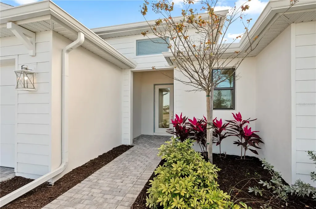 5770 Freestone Circle Apollo Beach FL 33572