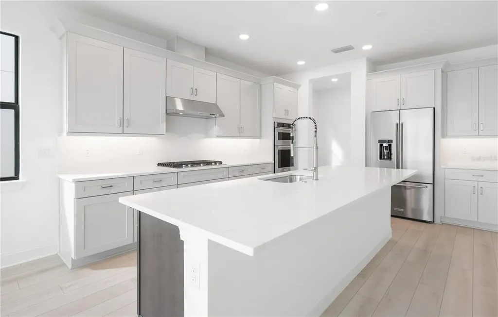 5770 Freestone Circle Apollo Beach FL 33572