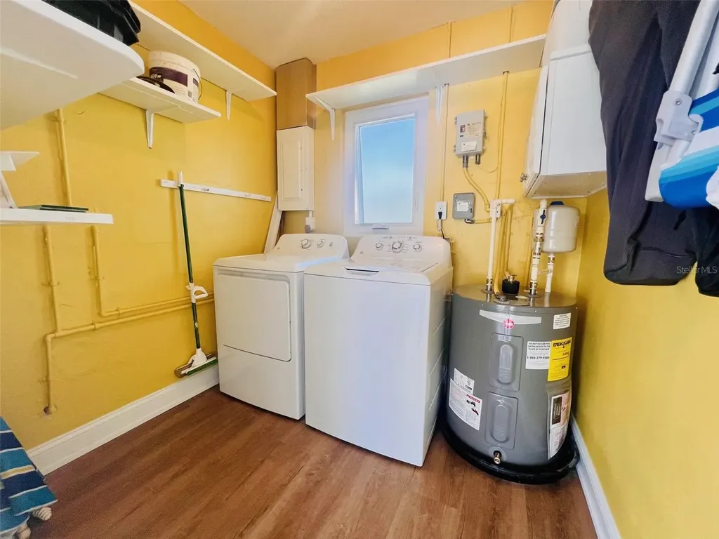 1977 Beach Road Englewood FL 34223