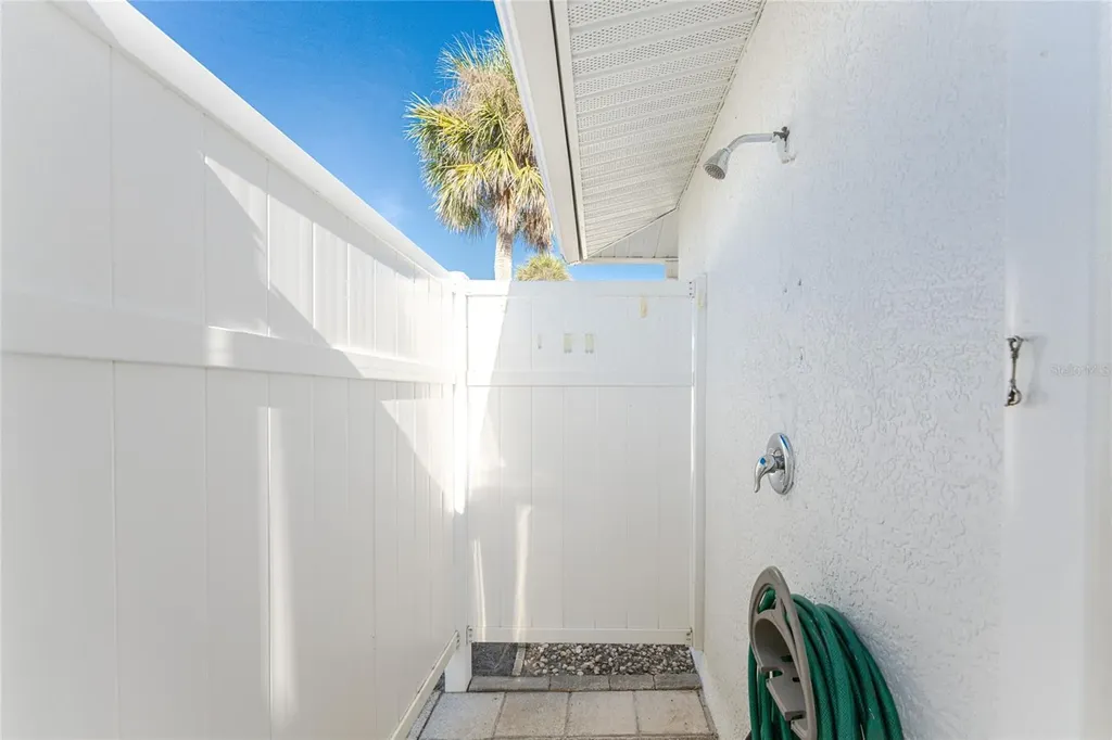 1977 Beach Road Englewood FL 34223