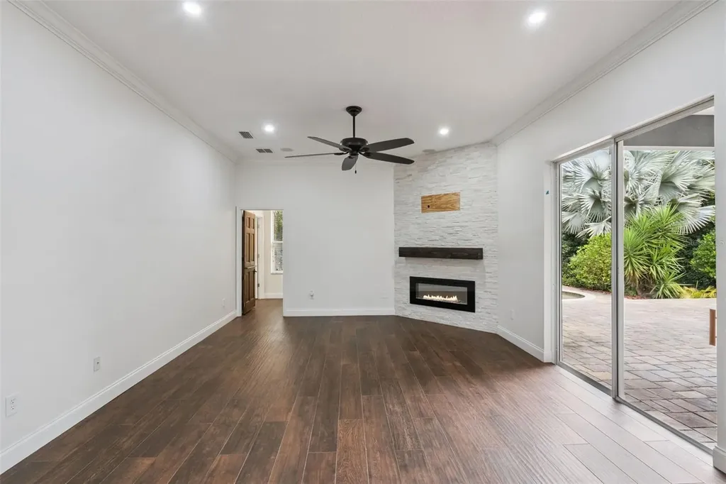 833 Rock Creek Street Apopka FL 32712